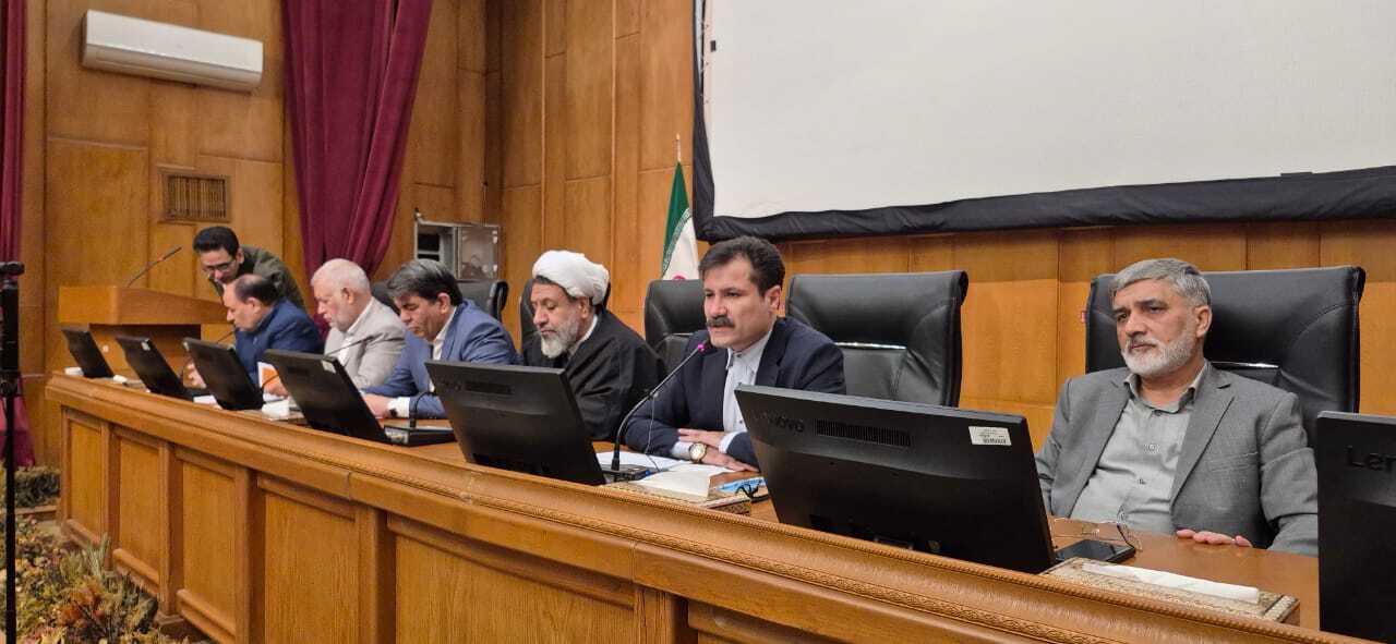 معاون رئیس‌جمهور در امور مناطق محروم از آمادگی دولت برای احیاء واحد‌های اقتصادی راکد کرمان خبر داد